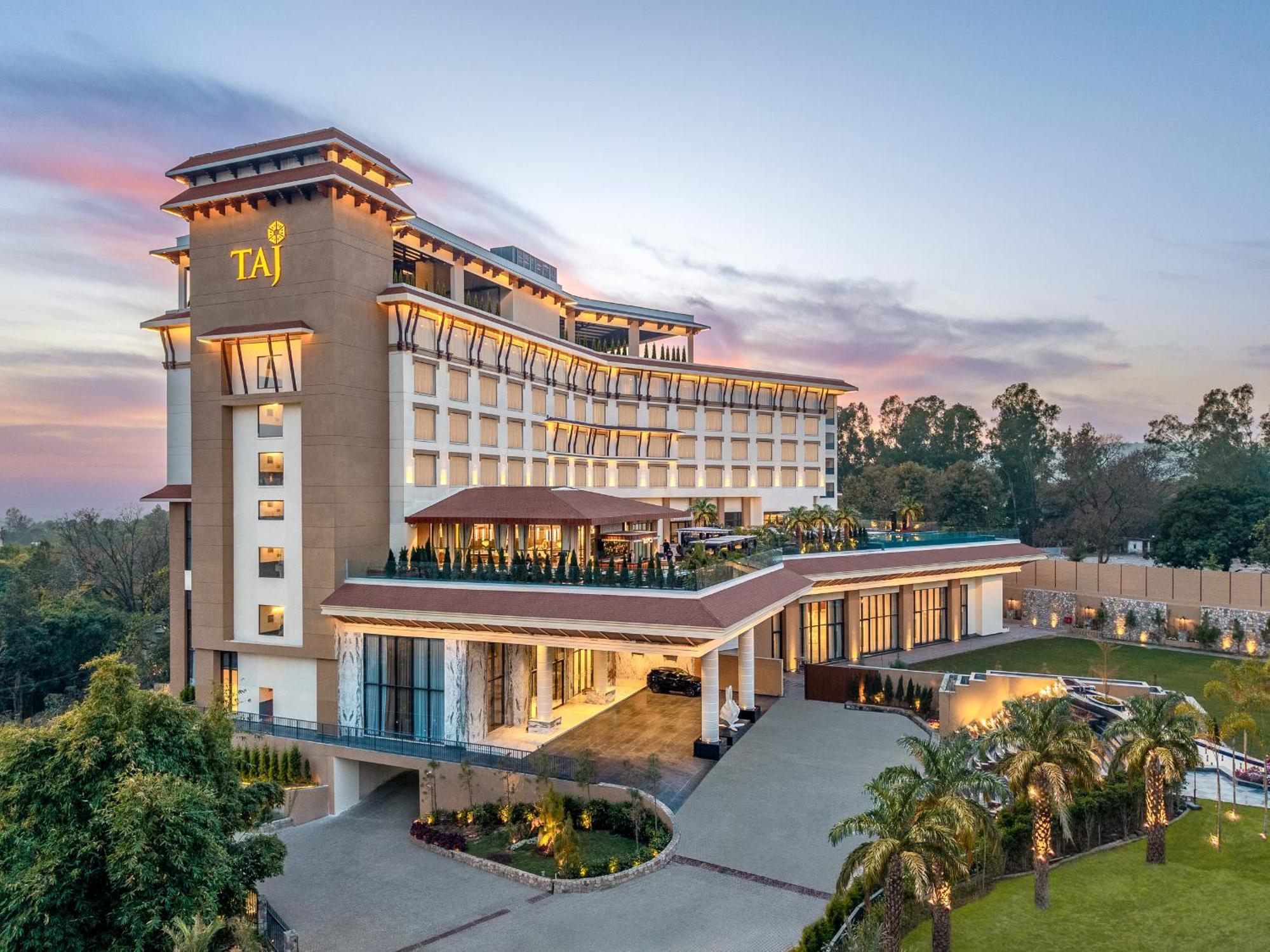 Taj Mussoorie Foothills, Dehradun Hotell Eksteriør bilde