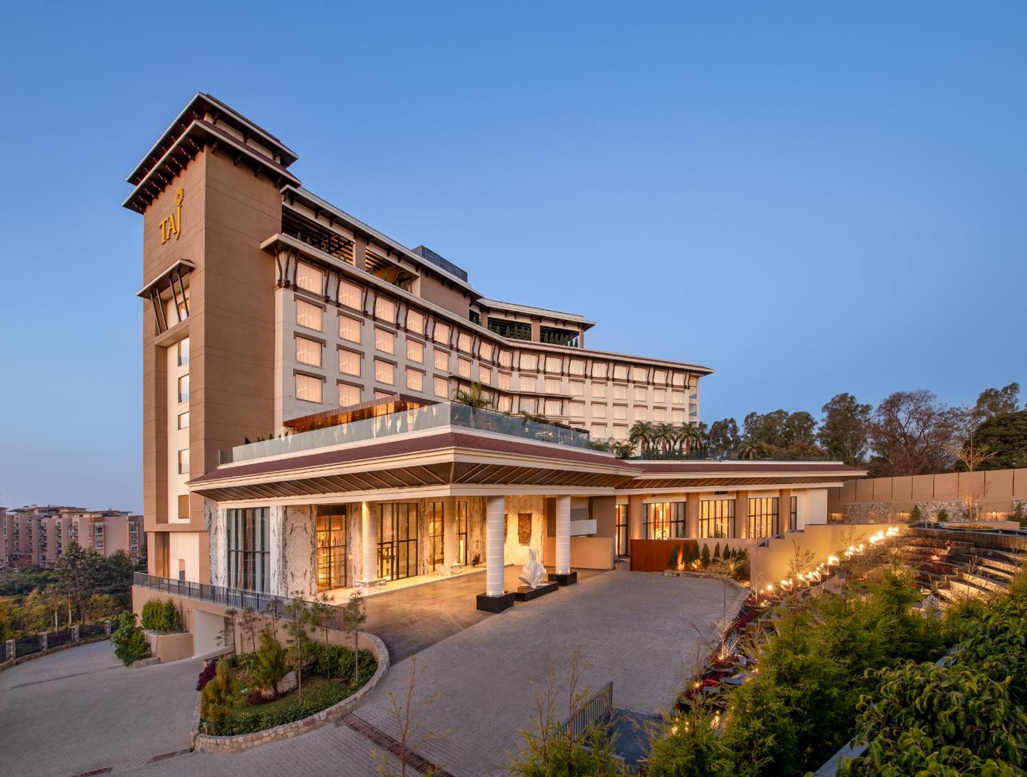 Taj Mussoorie Foothills, Dehradun Hotell Eksteriør bilde
